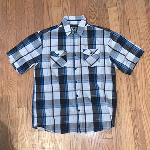 Airwalk shirt sleeve plaid shirt